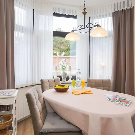 Ferienhaus Heidi Ferienwohnung Sandburg * Borkum